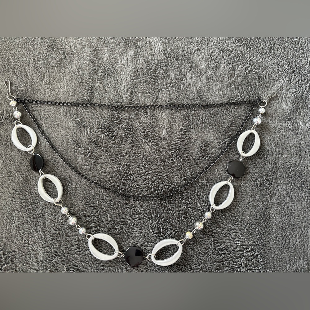 Sweater chain